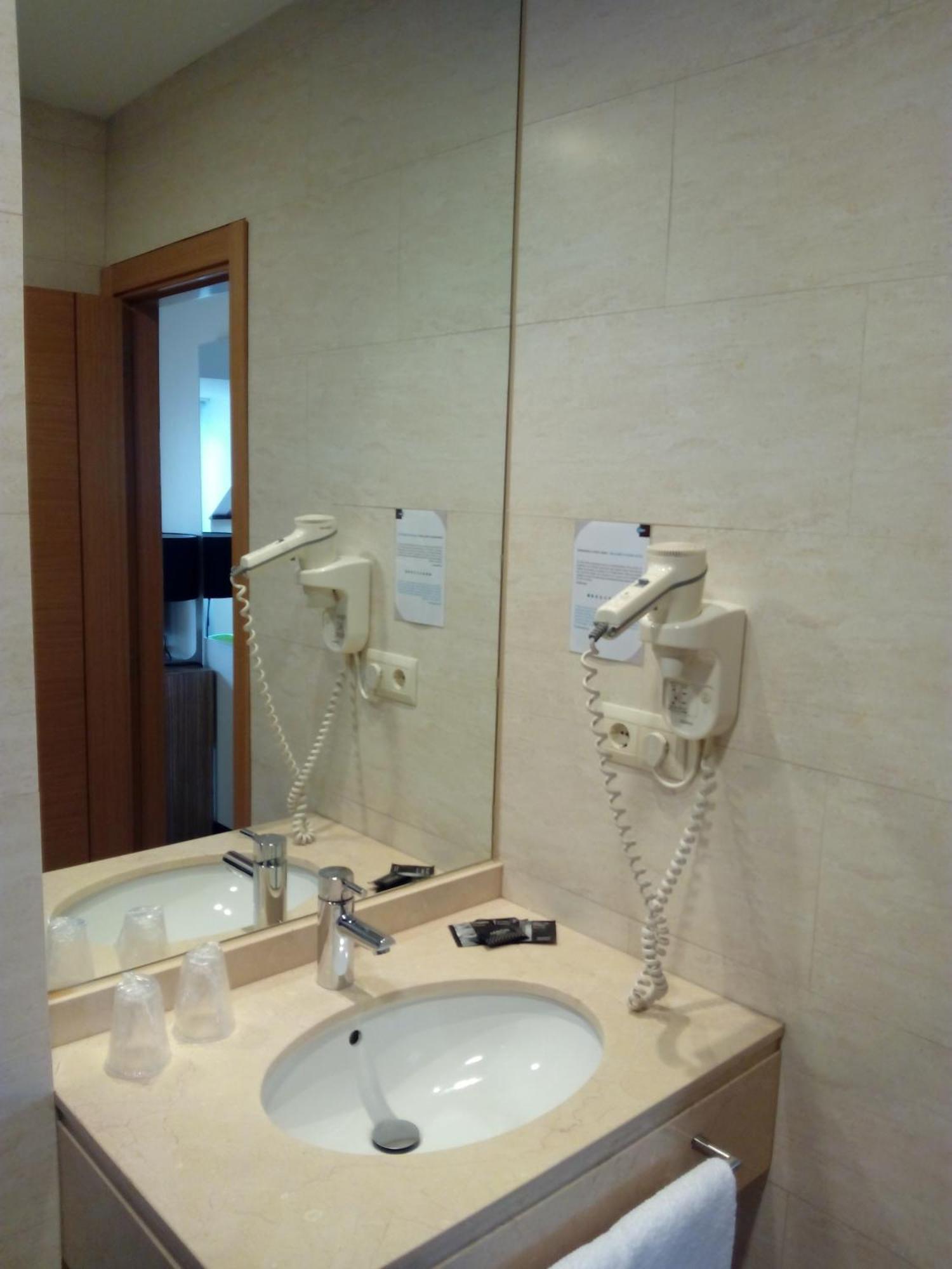 Hotel Moon A Coruna Ruang foto